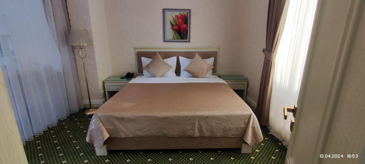Bek Plus Hotel Takchilik Kültér fotó