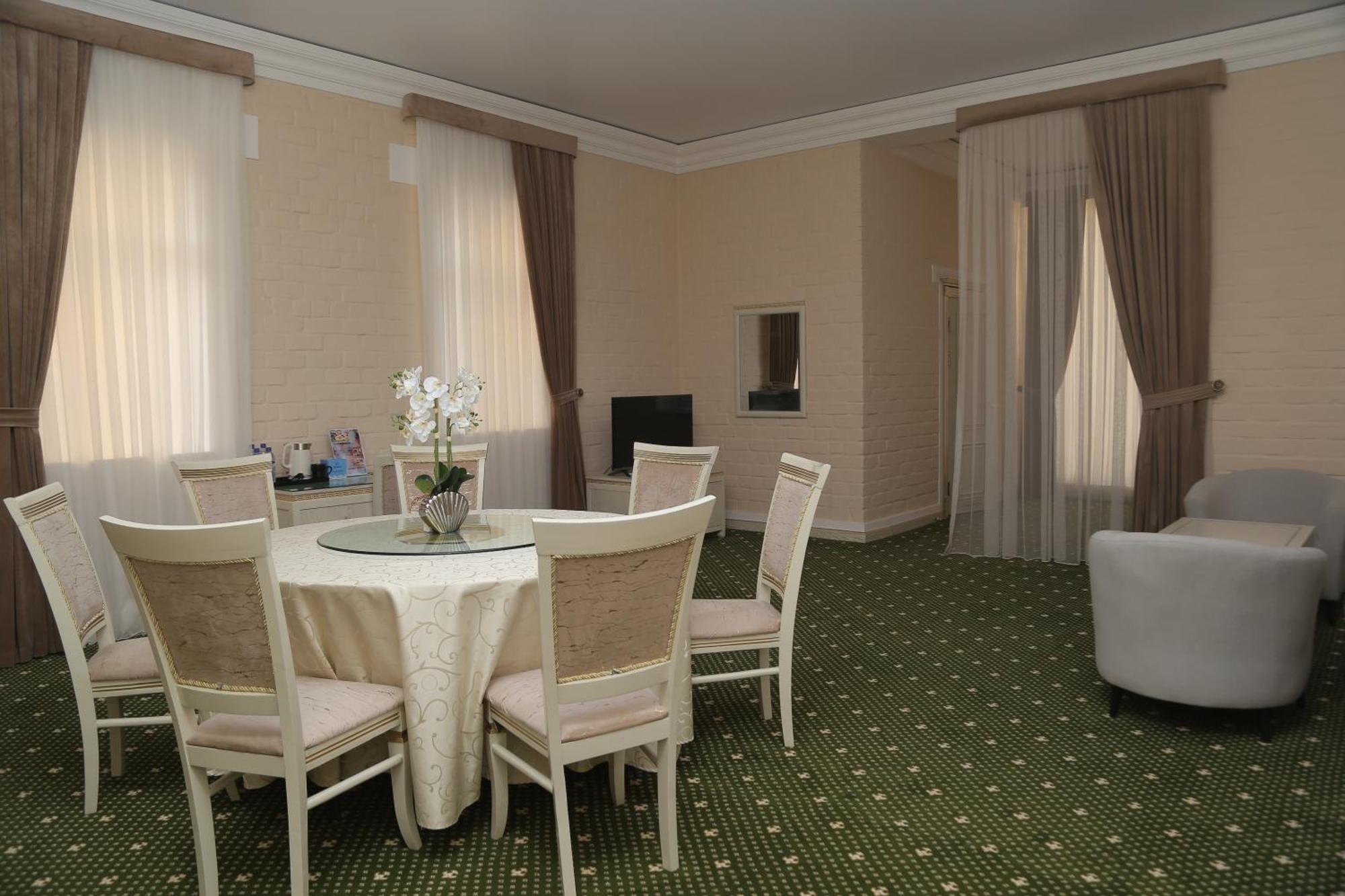 Bek Plus Hotel Takchilik Kültér fotó